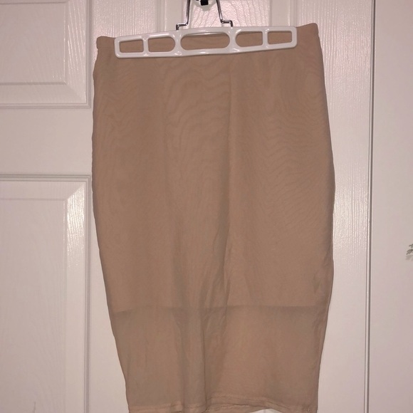 SOLD NWOT nude skirt with lining underneath - Picture 1 of 2